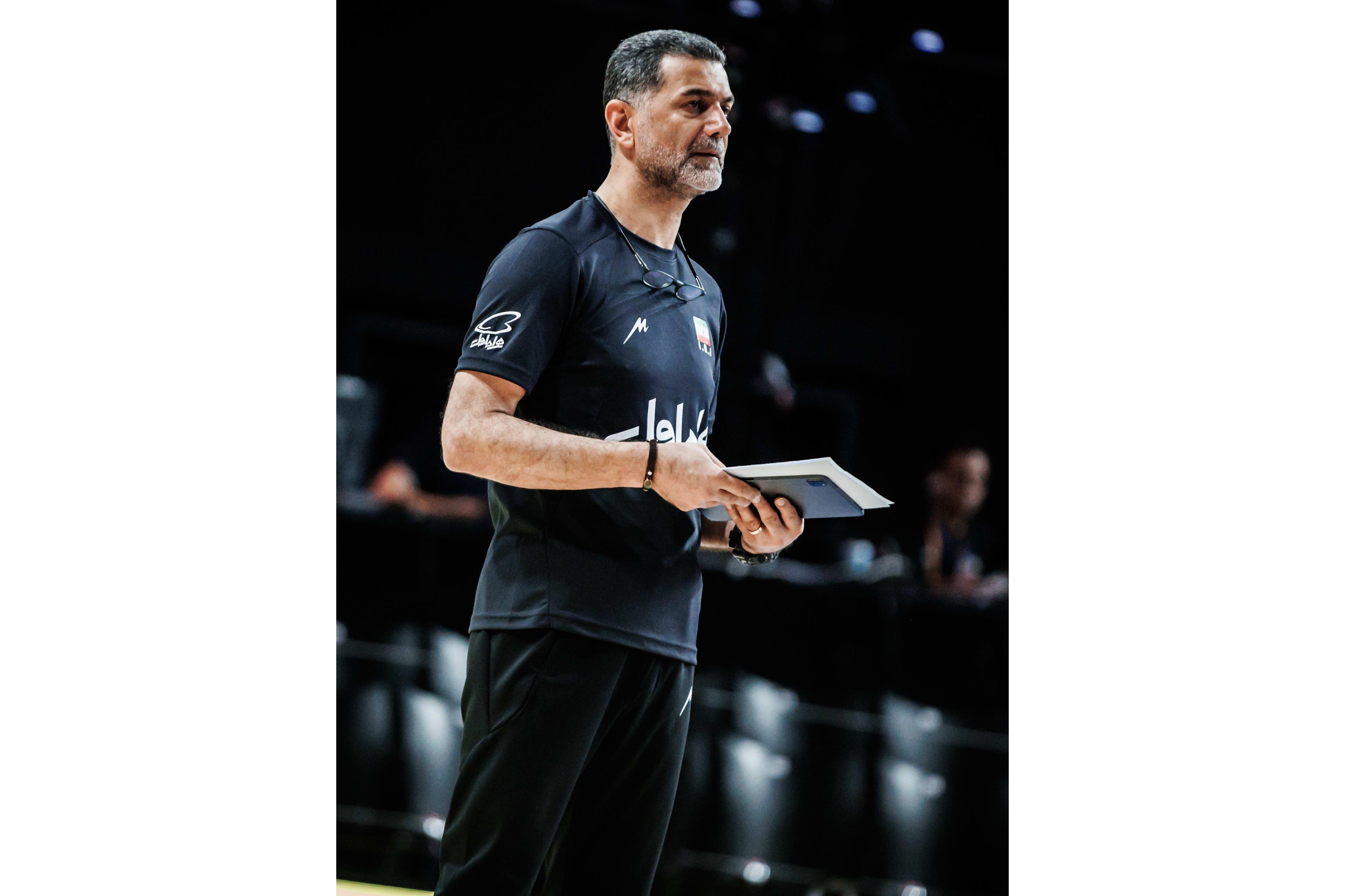 عطایی پس از ناکامی بزرگ والیبال: ما را با ایتالیا و لهستان مقایسه نکنید