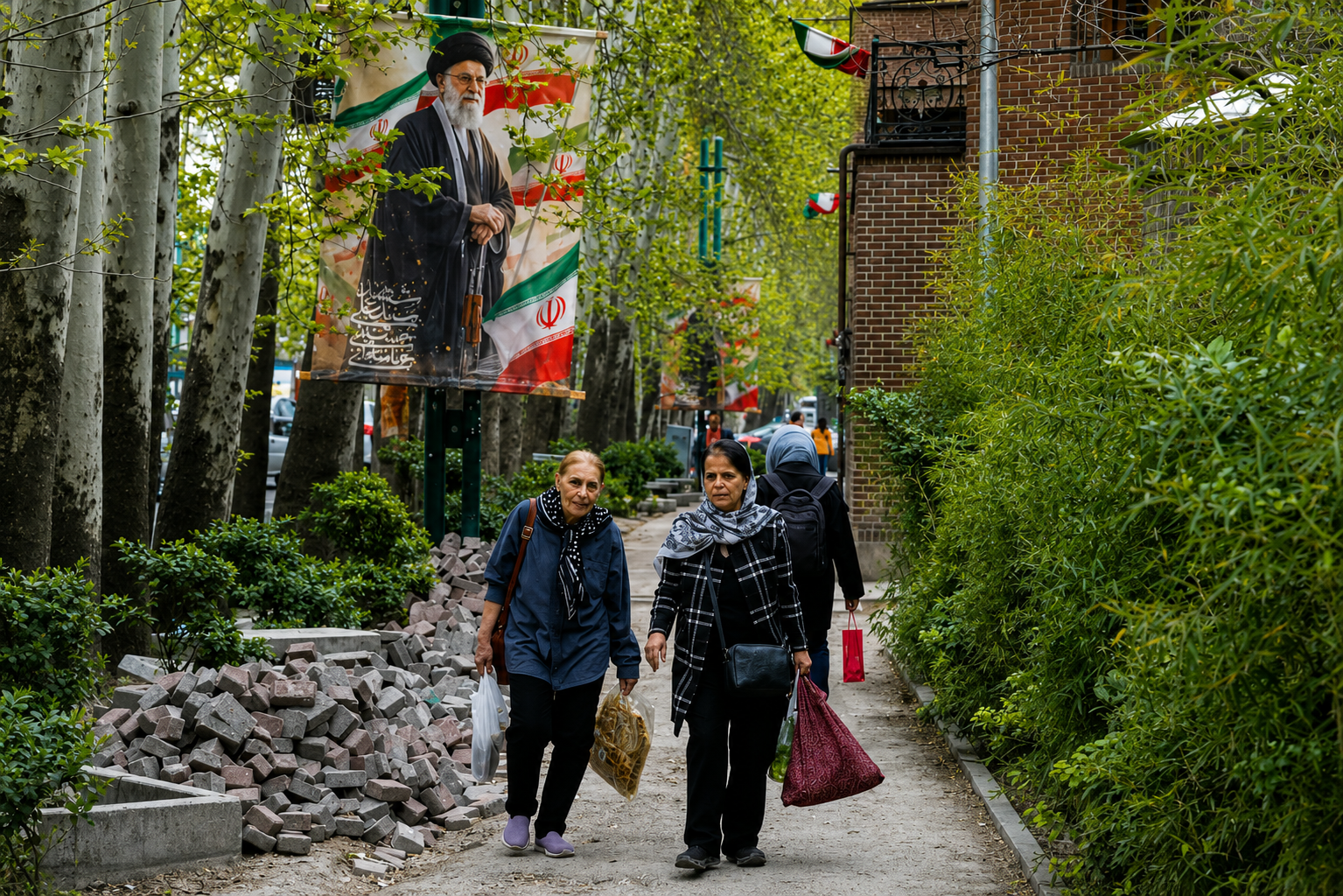 Pezeshkian says Iranians must accept inflation as country is in war