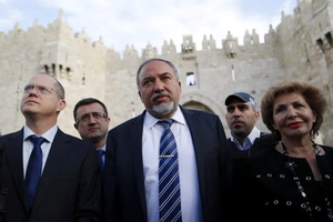 لیبرمن: اگر نخستوزیر بودم، موساد را مامور تغییر حکومت ایران میکردم