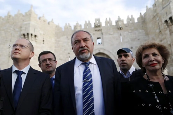 لیبرمن: اگر نخستوزیر بودم، موساد را مامور تغییر حکومت ایران میکردم