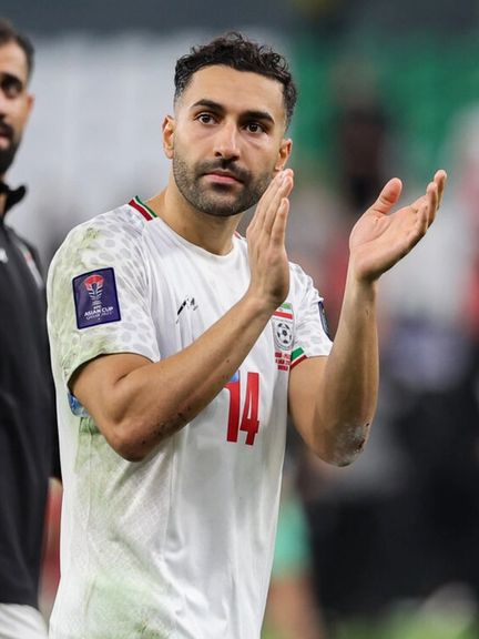 فارس گزارش داد؛ استقلال به حسیننژاد ۳۰۰میلیارد پیشنهاد داد، پرسپولیس به قدوس ۲۸۰میلیارد