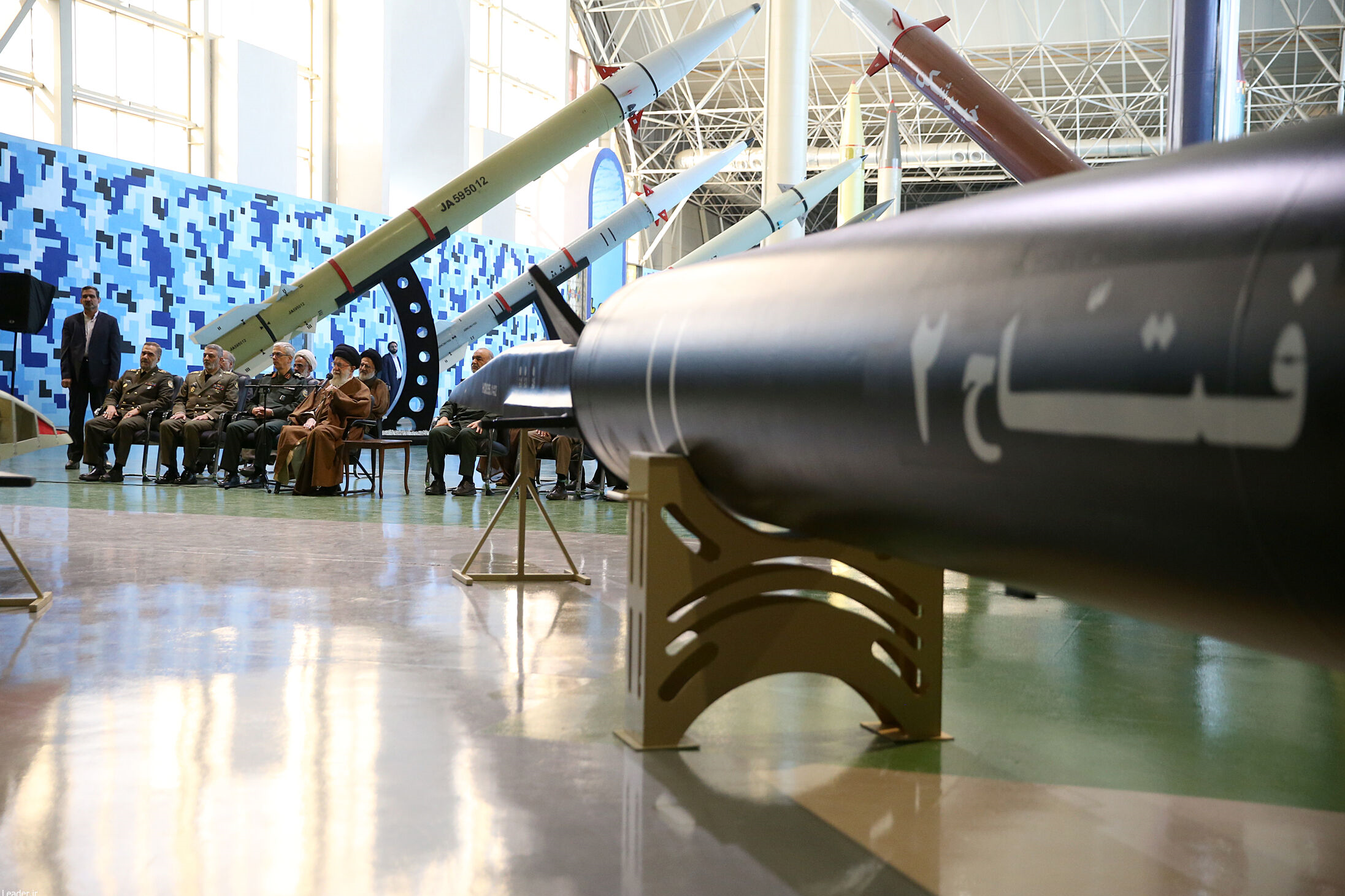 با حضور علی خامنه‌ای از یک موشک «هایپرسونیک» سپاه با نام «فتاح ۲» رونمایی شد