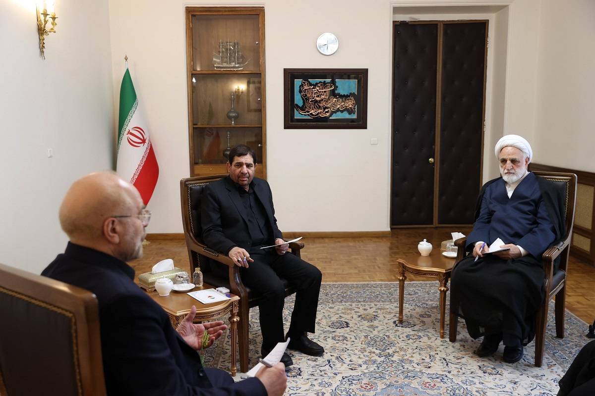 Iran Scrambles to Boost Election Turnout Amid Leadership Vacuum 