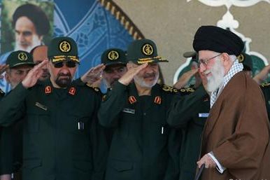 سایت واینت: حتی اگر حمله بزرگی نشود، گزینه ترور مقامها و حمله سایبری به ایران مطرح است