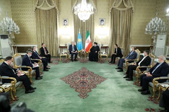 Kazakhstan's president Kassym-Jomart Tokayev and Iranian President Ebrahim Raeisi (June 19, 2022)