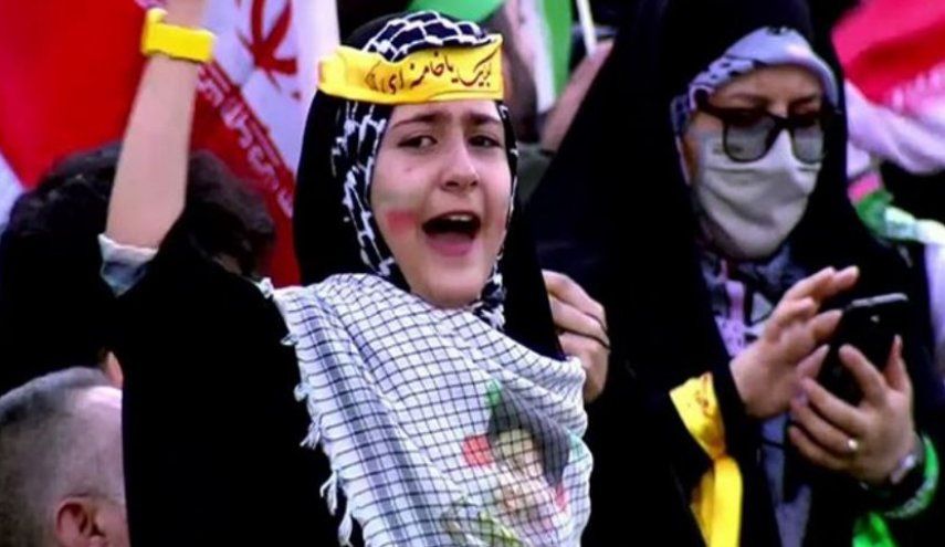 انتقادات واسعة لاحتفالات حزب الله بنكهة إيرانية.. ومعارضون: "يغسلون أدمغة الأطفال"