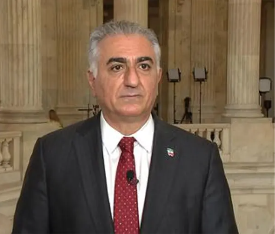 ولي عهد إيران السابق: نظام الملالي سيسقط قريباً في شوارع إيران