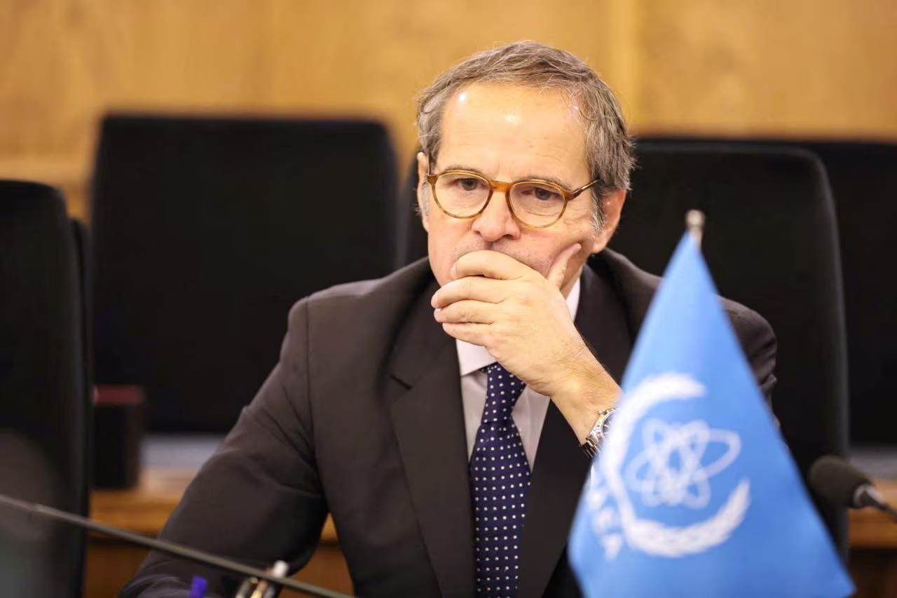 إيران تتّهم غروسي بـ"التواطؤ" مع إسرائيل عبر اقتطاع انتقائي لتصريحاته