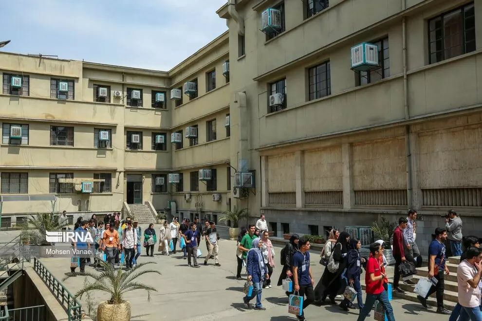 ۴ درصد از جمعیت تحصیل‌کرده و دانشجویان ایرانی به خارج از کشور رفته‌اند