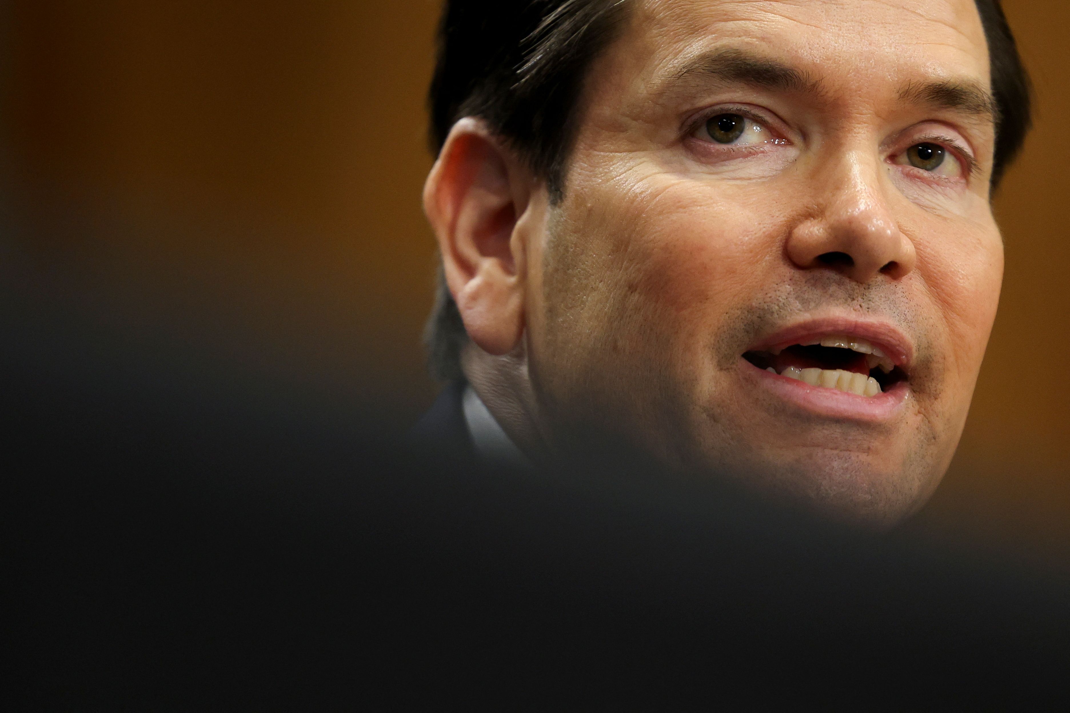 وزیر خارجه آمریکا: جمهوری اسلامی و داعش دو تهدید اصلی برای دولت انتقالی سوریه‌اند