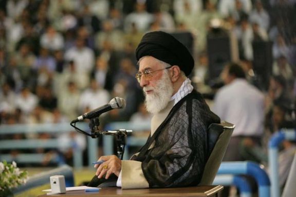 علی خامنهای ۱۹ اردیبهشت ۱۳۸۴ دو جناح اصلاحطلب و اصولگرا را دو بال برای جمهوری اسلامی توصیف کرده بود