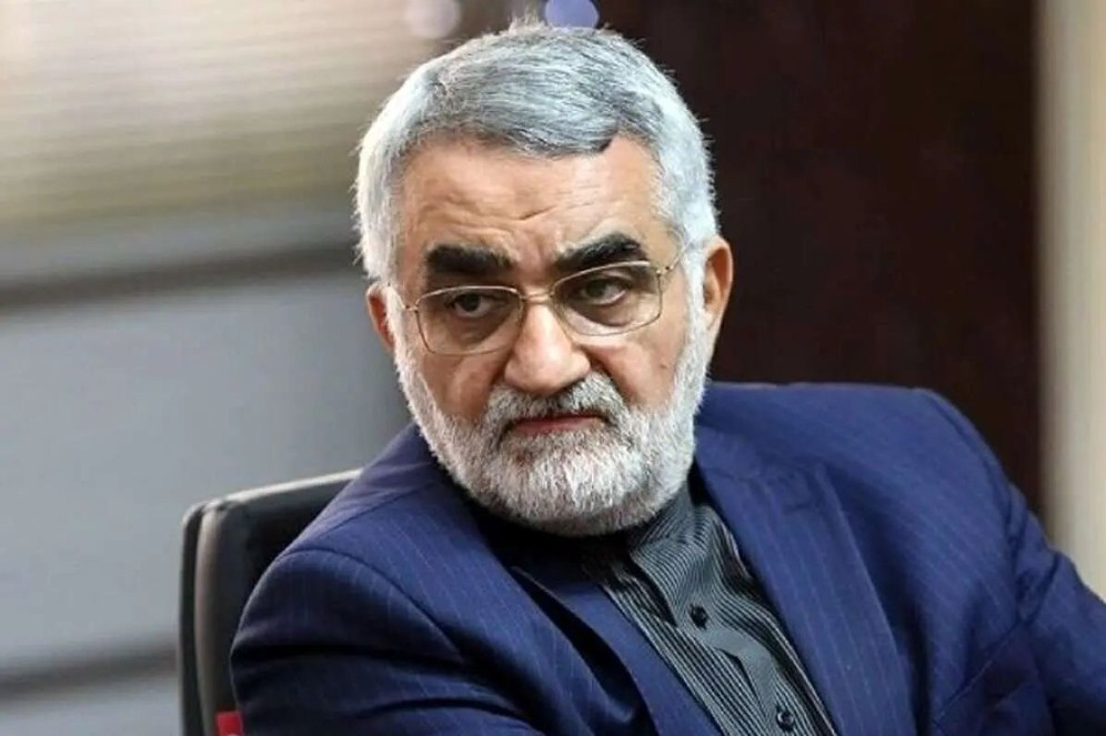 برلماني إيراني: لا ممر آمنًا في مضيق هرمز إلا ما حددته بحرية الحرس الثوري