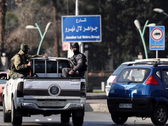 نیروهای حاکم بر سوریه در یک خودرو در روز پنجشنبه