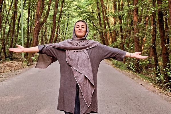 صالحه اکبری؛ پرستاری که هنگام دفاع از شوهرش با شلیک ماموران کشته شد