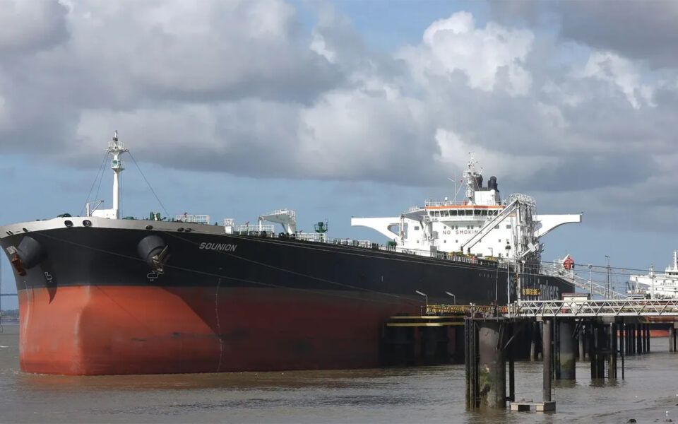 نگرانی‌ از وقوع فاجعه زیست‌محیطی در دریای سرخ پس از حمله حوثی‌ها به نفت‌کش سونیون