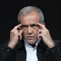 Political erosion mounts in Pezeshkian’s government as officials resign