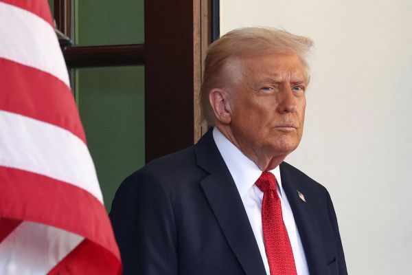هیل: ترامپ برای مهار بحران ایران باید مسیرش را تغییر دهد