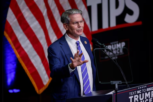 ترامپ اسکات بسنیت را به عنوان وزیر خزانه‌داری معرفی کرد