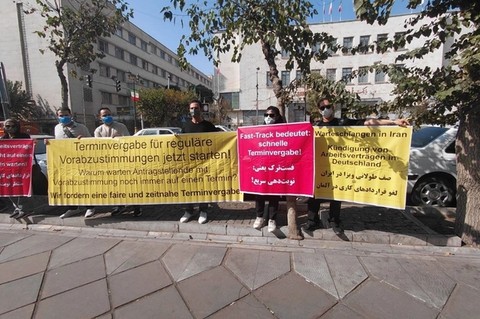 متقاضیان ویزای کاری آلمان مقابل سفارت این کشور در تهران تجمع کردند
