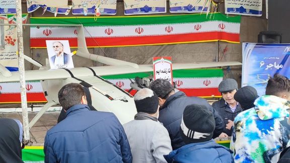 راهپیمایی حکومتی ۲۲ بهمن؛ نمایش پهپاد شاهد ۱۳۶ که برای حمله به اوکراین استفاده میشود