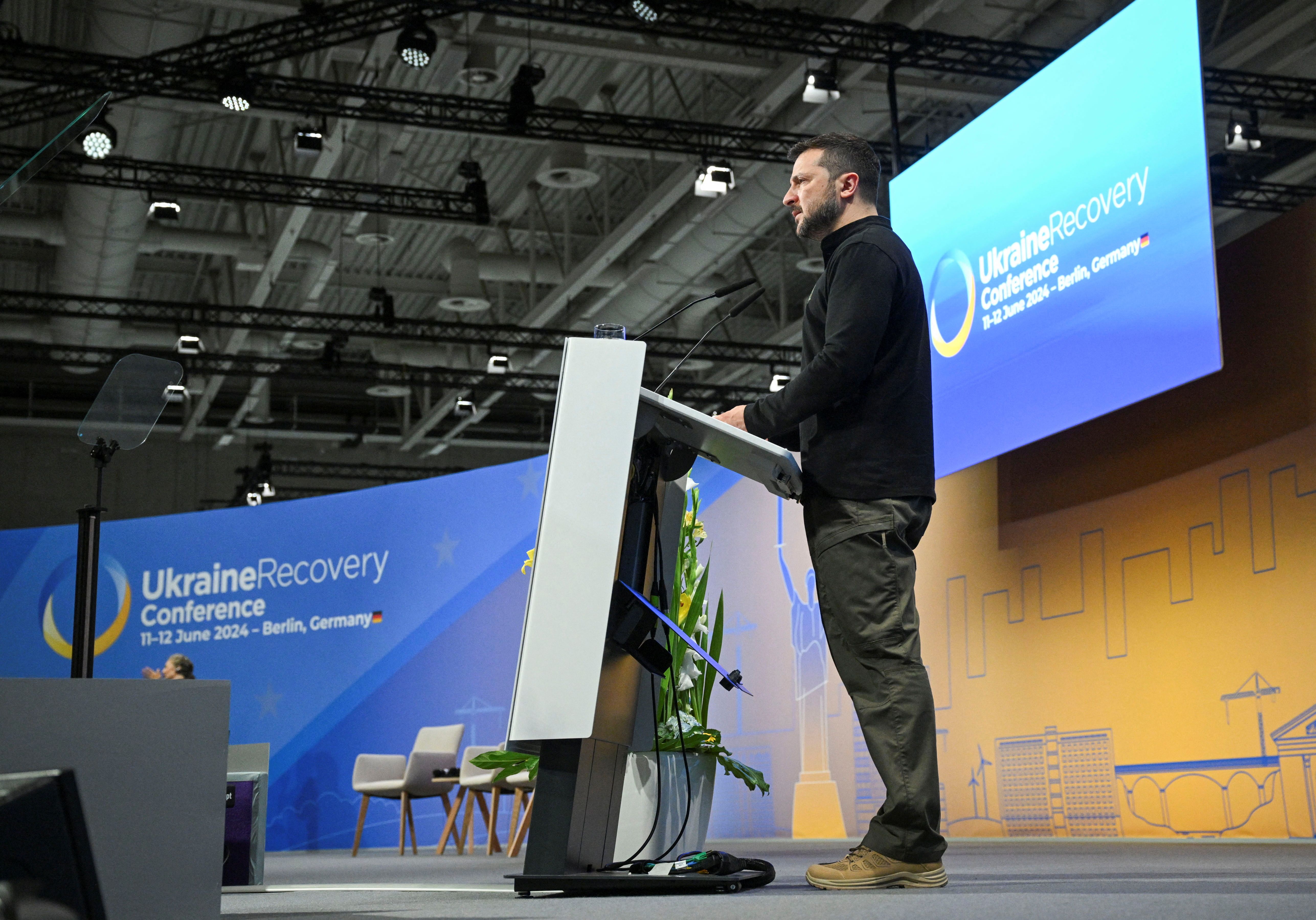 زلنسکی برای بازسازی شبکه انرژی اوکراین کمک خواست