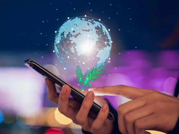 السلطات الإيرانية ترفع أسعار الإنترنت 34% وتثير موجة من الاستياء الشعبي