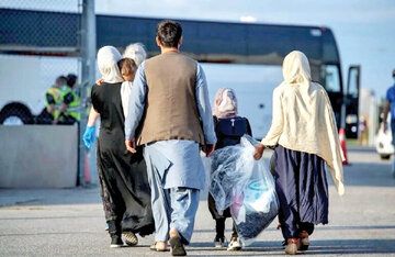 450,000 Afghans sent back from Tehran, governor says