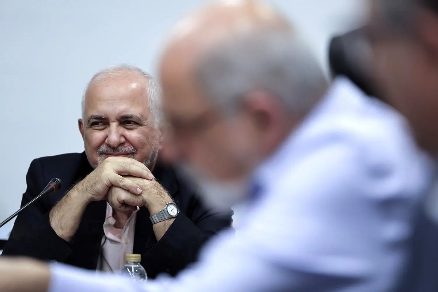 Zarif calls for a dignified US-Iran deal which flatters Trump 