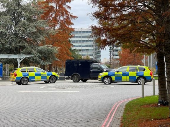 محاكمة متهم بالتخطيط لجرائم إرهابية ضد مقر قناة "إيران إنترناشيونال" في لندن