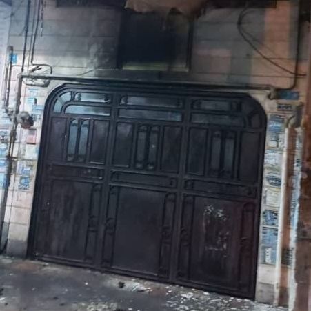 ورودی دفتر حسن نوروزی، نماینده مدافع کشتار معترضان آبان، به آتش کشیده شد