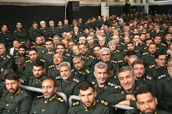 طالبان تبحث إمكانية فرار قيادات من الحرس الثوري لأفغانستان وتدرس استقبال لاجئين إيرانيين