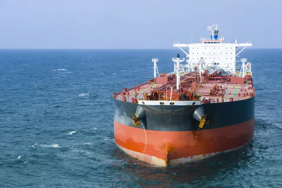 بسبب تراجع الطلب الصيني.. احتياطي النفط الإيراني العائم يرتفع إلى 52 مليون برميل