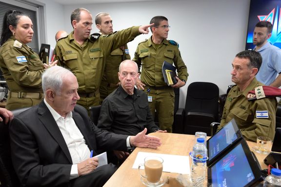 PM Netanyahu seen with Israeli military officers.
