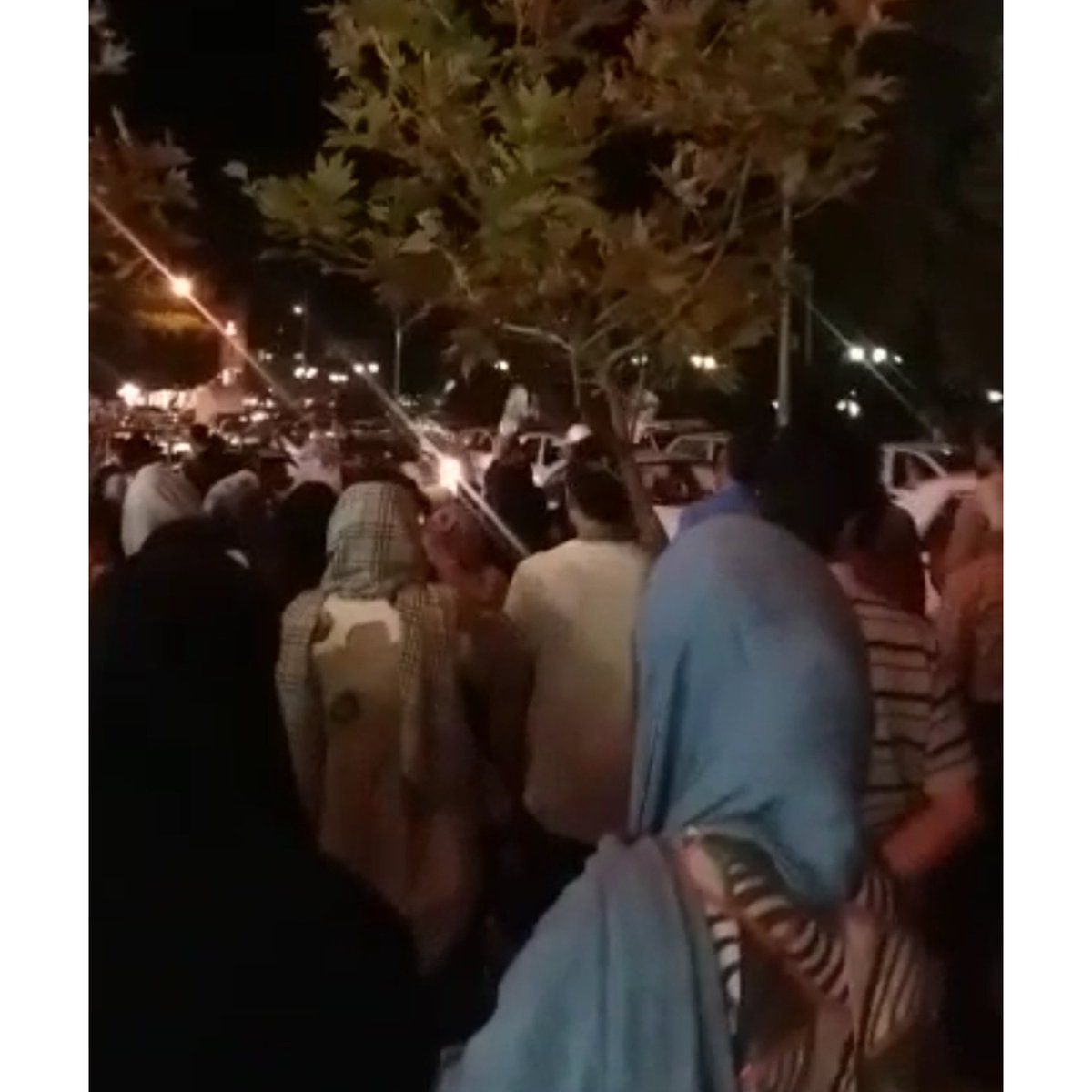 ادامه قطع آب در مناطق مختلف همدان؛ فرماندار از بازداشت ۲۵ نفر از معترضان خبر داد