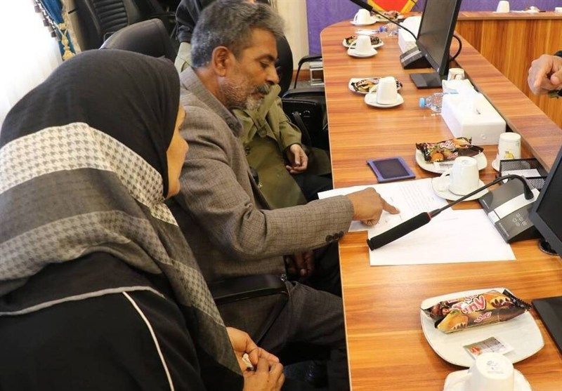 تصویری از جلسه مصالحه برای رهایی گلی کوهکن از اعدام