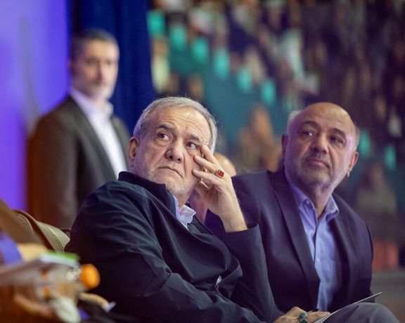 الحكومة الإيرانية تتجنب المواجهة وسط تصاعد الضغوط لعزل وزراء بعد انفجار ميناء رجائي