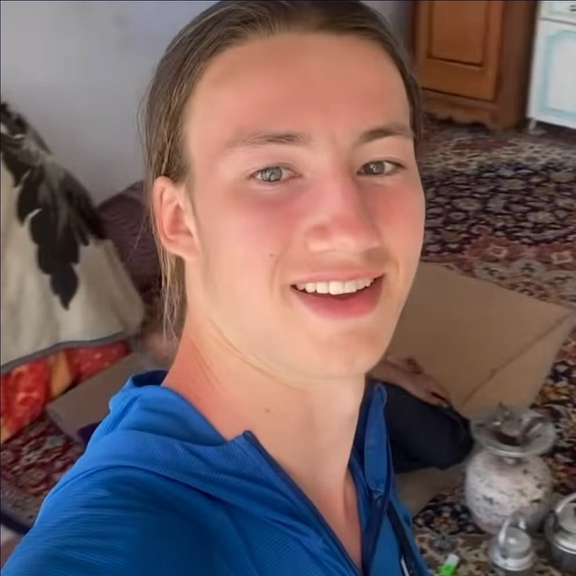 عائلة شاب فرنسي-ألماني محتجز في إيران تطالب بالكشف عن مكان وأسباب اعتقاله