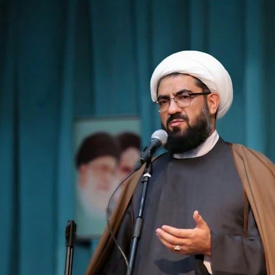 نماینده خامنهای در همدان: در اینستاگرام سالانه یک میلیارد پست به ضرر نظام منتشر میشود