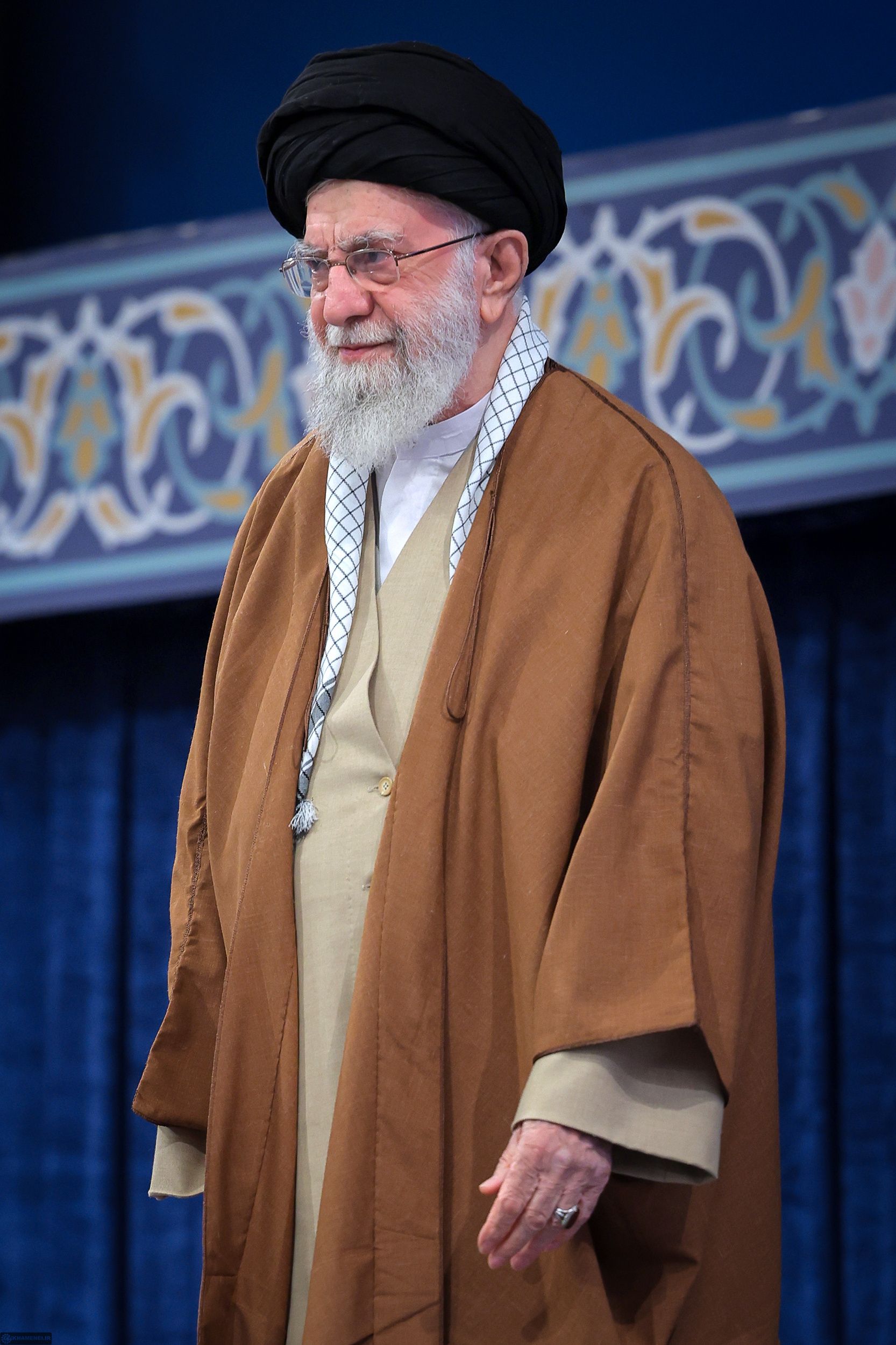 Khamenei 'foolish' to reject US talks and Trump is no paper tiger, senators say