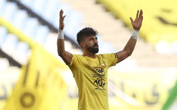 رضاییان علیه ممنوعیت حضور تماشاگران زن؛ لذت تماشای فوتبال در نقشجهان را از زنان نگیرید