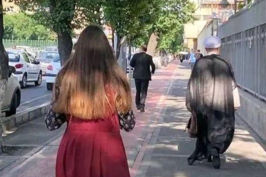 تایید قانون برداشت جریمه از حساب بانکی زنان مخالف حجاب اجباری