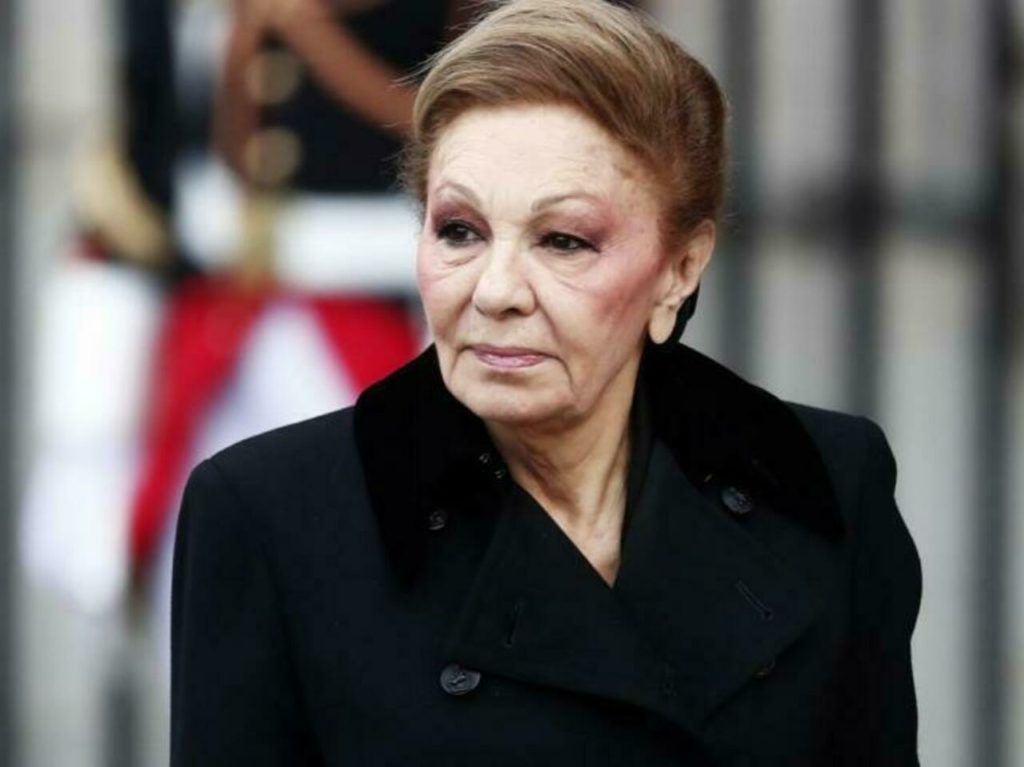 شهبانو فرح از ماموران خواست دست خود را بیش از این به خون جوانان آغشته نکنند