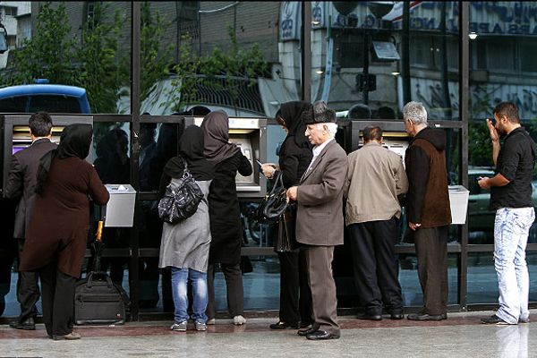 Iran’s banks keep failing, but no one explains why – Iranian daily