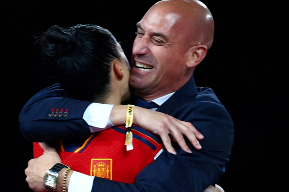 روبیالس در دادگاه: بوسیدن لبهای هرموسو با اجازه او بود، برای تعطیلات هم قرار داشتیم