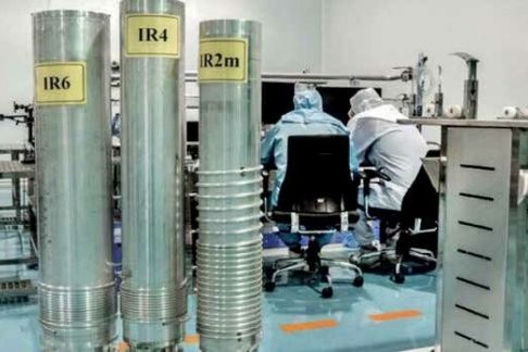 مجتبی ذوالنور: با نصب یک هزار سانتریفیوژ آی آر-۲ ام توان غنیسازی ایران ۱۰ برابر شده است