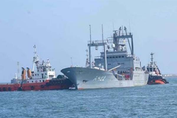 خدمه ناو بوشهر با ترک محل خدمت خود به سریلانکا گریختند