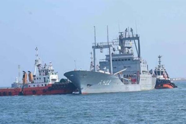 خدمه ناو بوشهر با ترک محل خدمت خود به سریلانکا گریختند