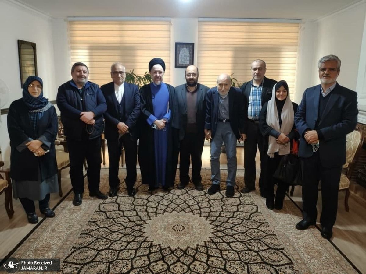 الإصلاحيون يقدمون حلولا ومقترحات لإنهاء انتفاضة الشعب الإيراني