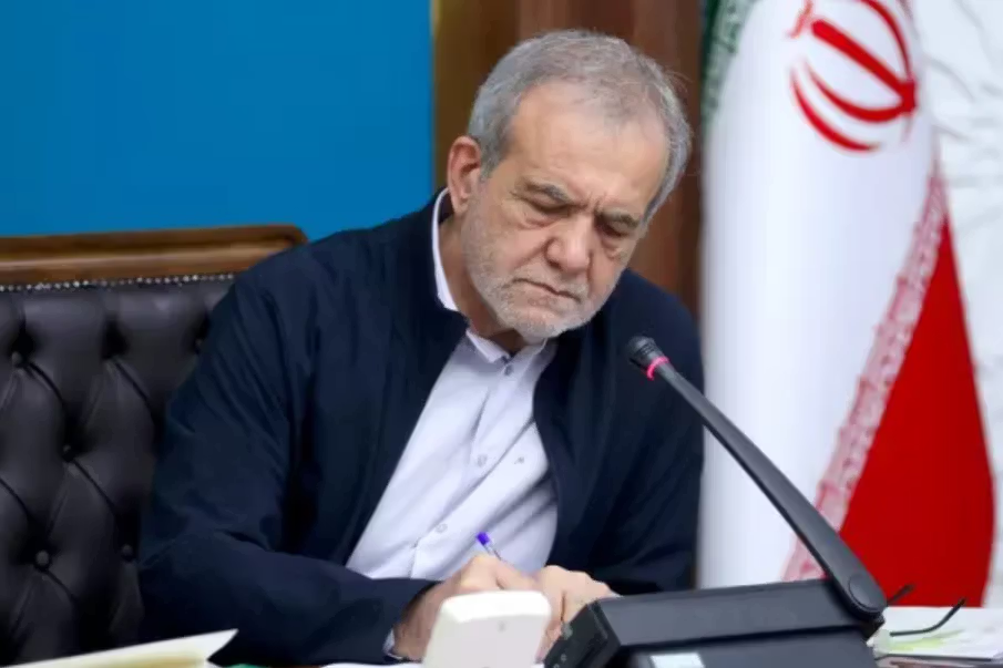 جباية جديدة والمواطنون يدفعون ثمن التضخم.. الرئيس الإيراني يصدر قانون الضرائب الجديد 