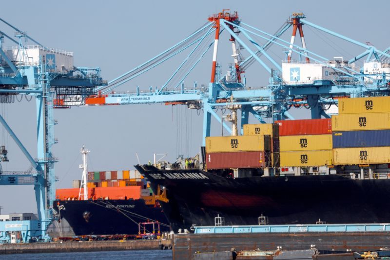 سازمان بین‌المللی دریانوردی تصمیم‌گیری درباره قیمت انتشار کربن را به تعویق انداخت